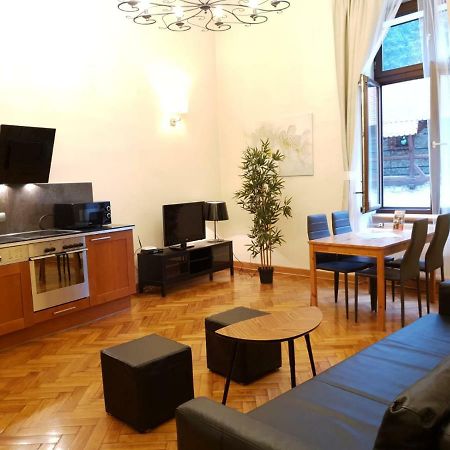 Aparthotel Old City Краков Экстерьер фото