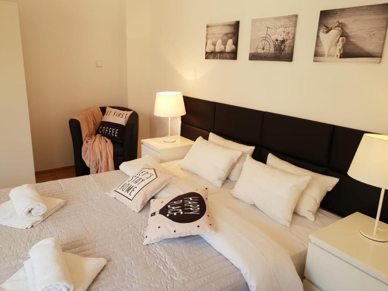 Aparthotel Old City Краков Экстерьер фото