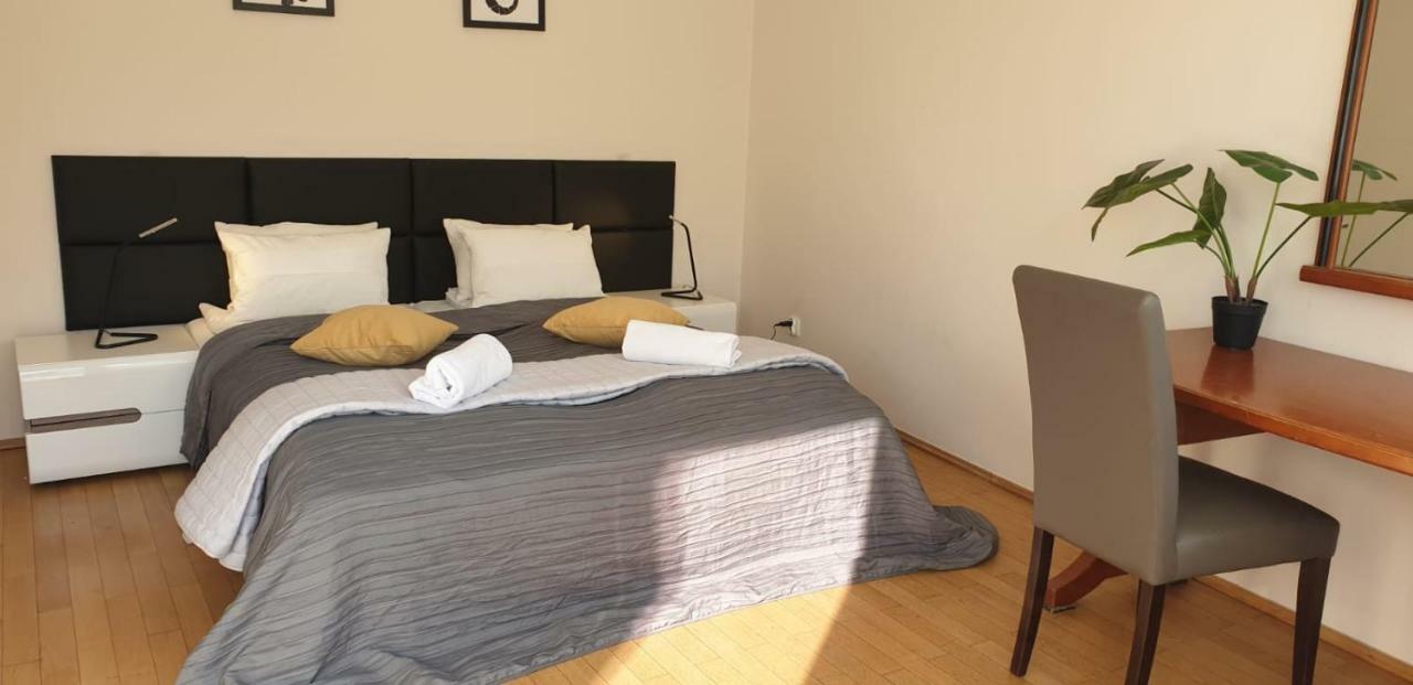 Aparthotel Old City Краков Экстерьер фото