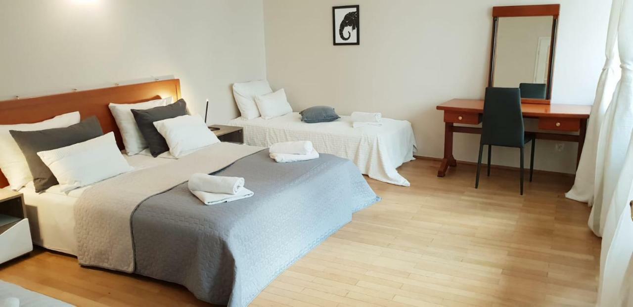 Aparthotel Old City Краков Экстерьер фото