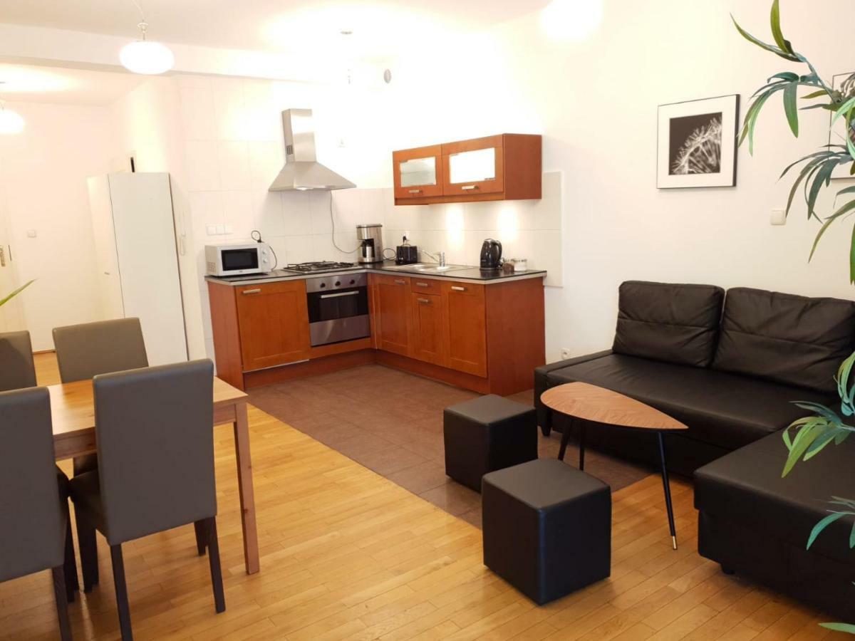 Aparthotel Old City Краков Экстерьер фото