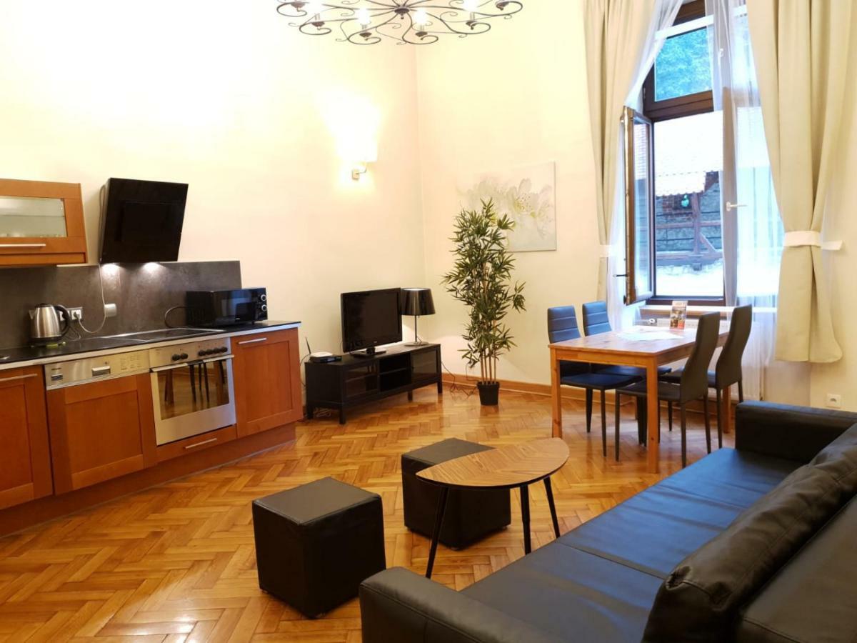 Aparthotel Old City Краков Экстерьер фото