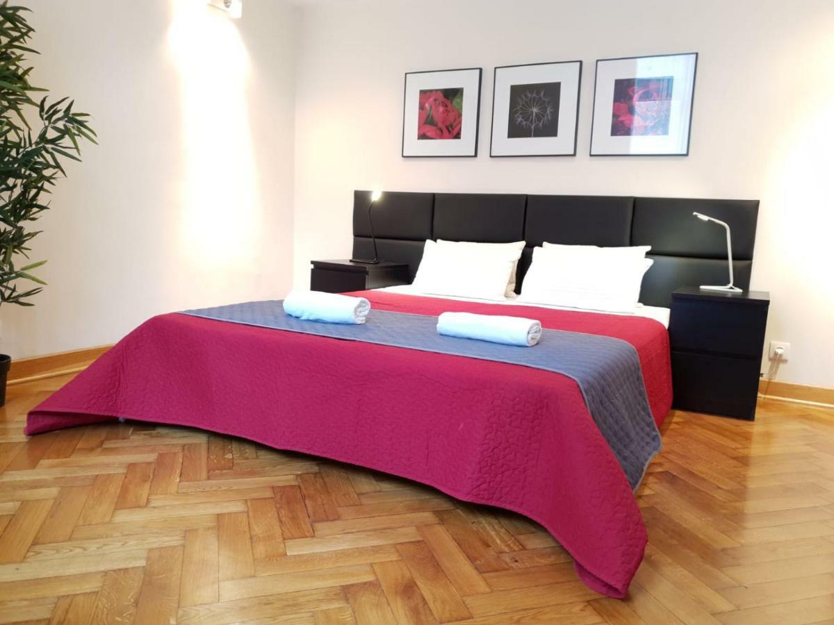 Aparthotel Old City Краков Экстерьер фото